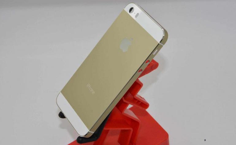 Золотой iPhone 5S раскупили в первый день