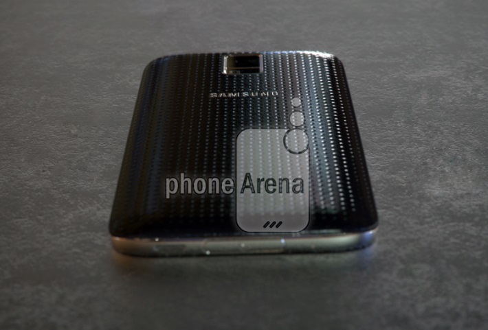 Появились фото Galaxy S5 Prime