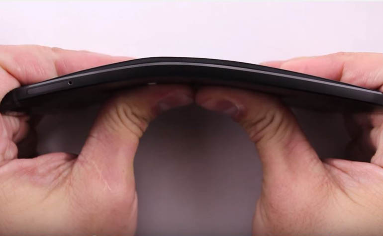 тест смартфона Nexus 6P на прочность