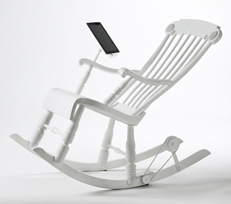 Кресло-качалка для зарядки iPad