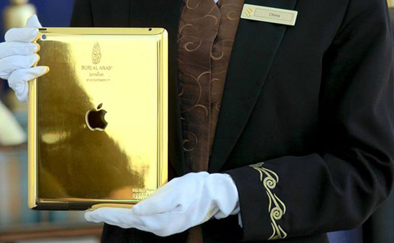 Отель Burj Al Arab в Дубаи предлагает посетителям золотые iPad