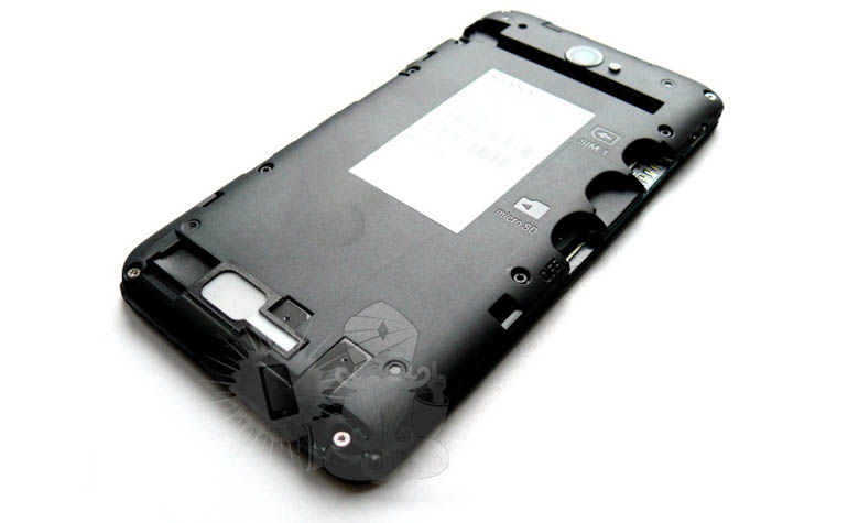 неанонсированный смартфон Sony Xperia E4