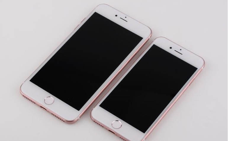 iPhone 7 в розовом цвете засветился на фото