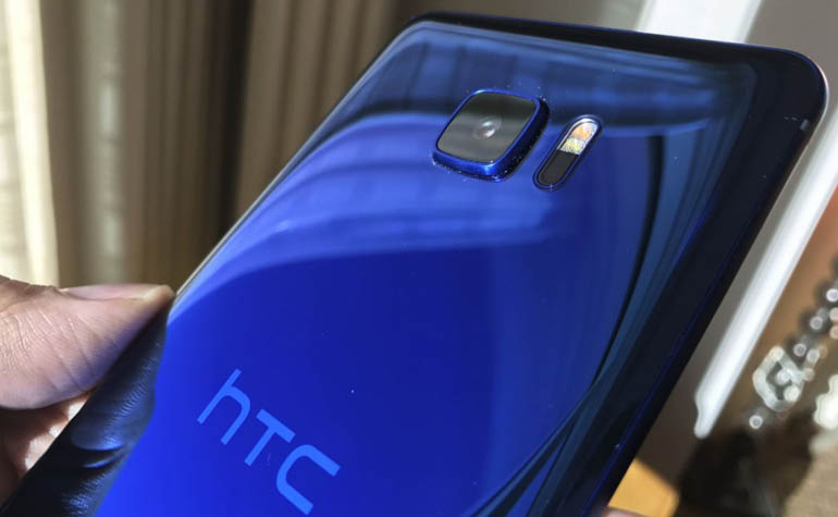 новый смартфон компании HTC - HTC U Ultra